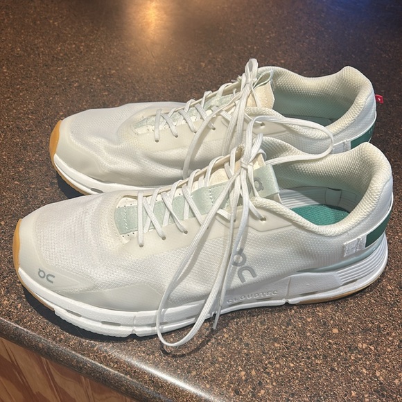 On Running White Athletic Shoes - Picture 7 of 10